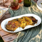 Ceafă de porc marinată în sos pesto la cuptor